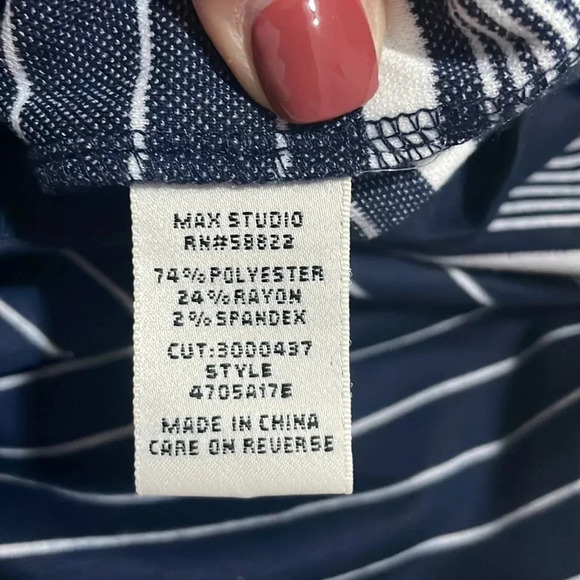 Max Studio Womens striped Skirt Size M Navy White Casual Stretch Nautical - Picture 9 of 10